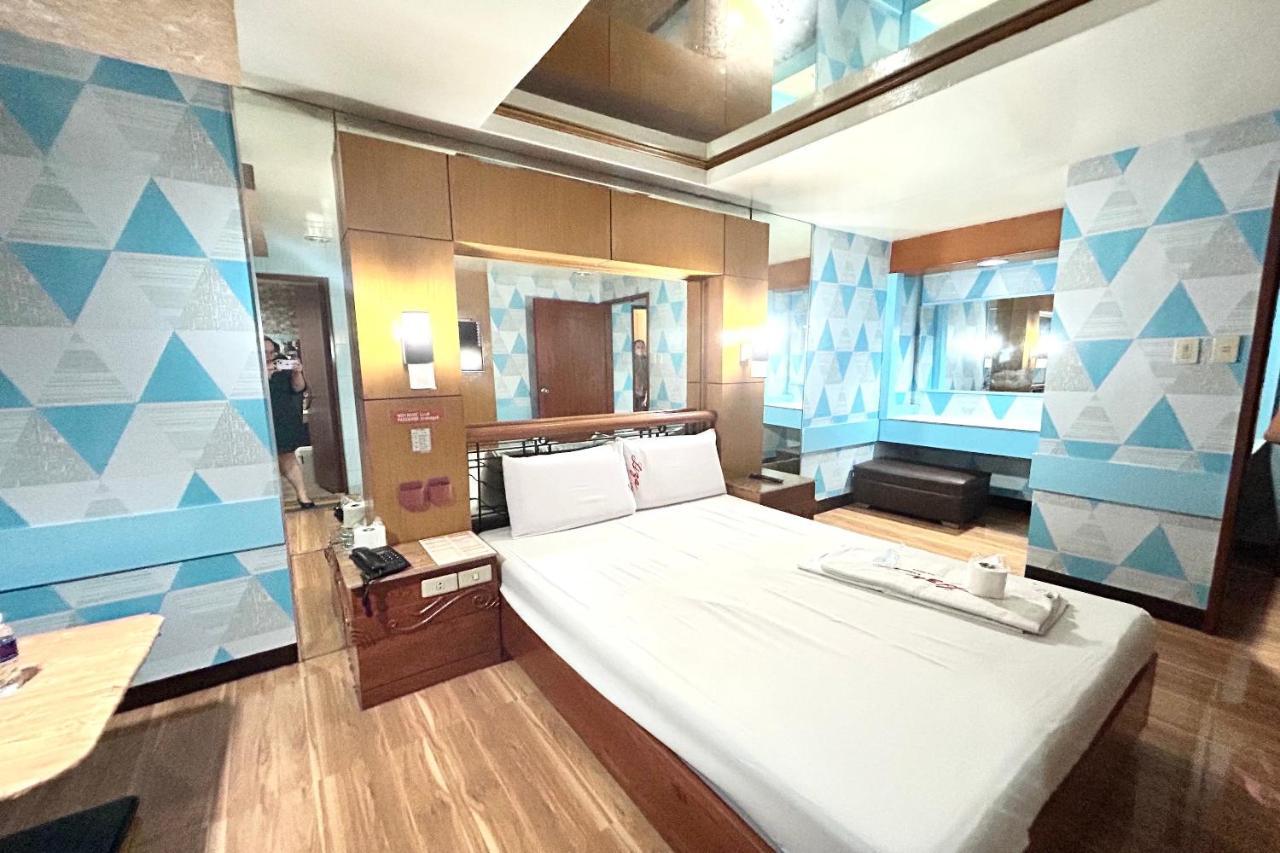 Oyo 971 Liza Lodge Pasay Exterior foto