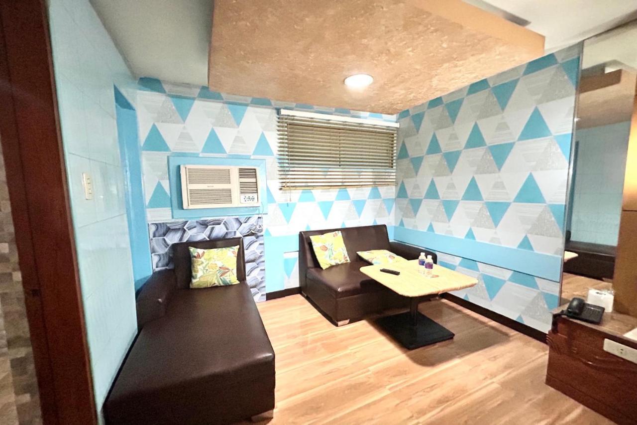 Oyo 971 Liza Lodge Pasay Exterior foto